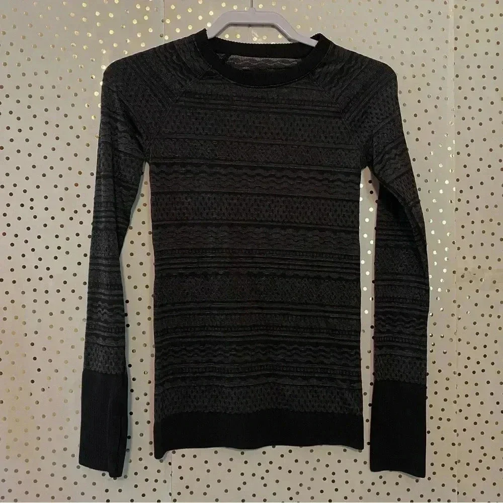 Lululemon Black & Gray Long Sleeve